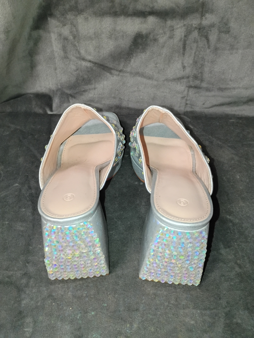 Hand Jeweled Women’s Silver Iridescent Gem Platform Mules Size 6 NWOT - Picture 6 of 8